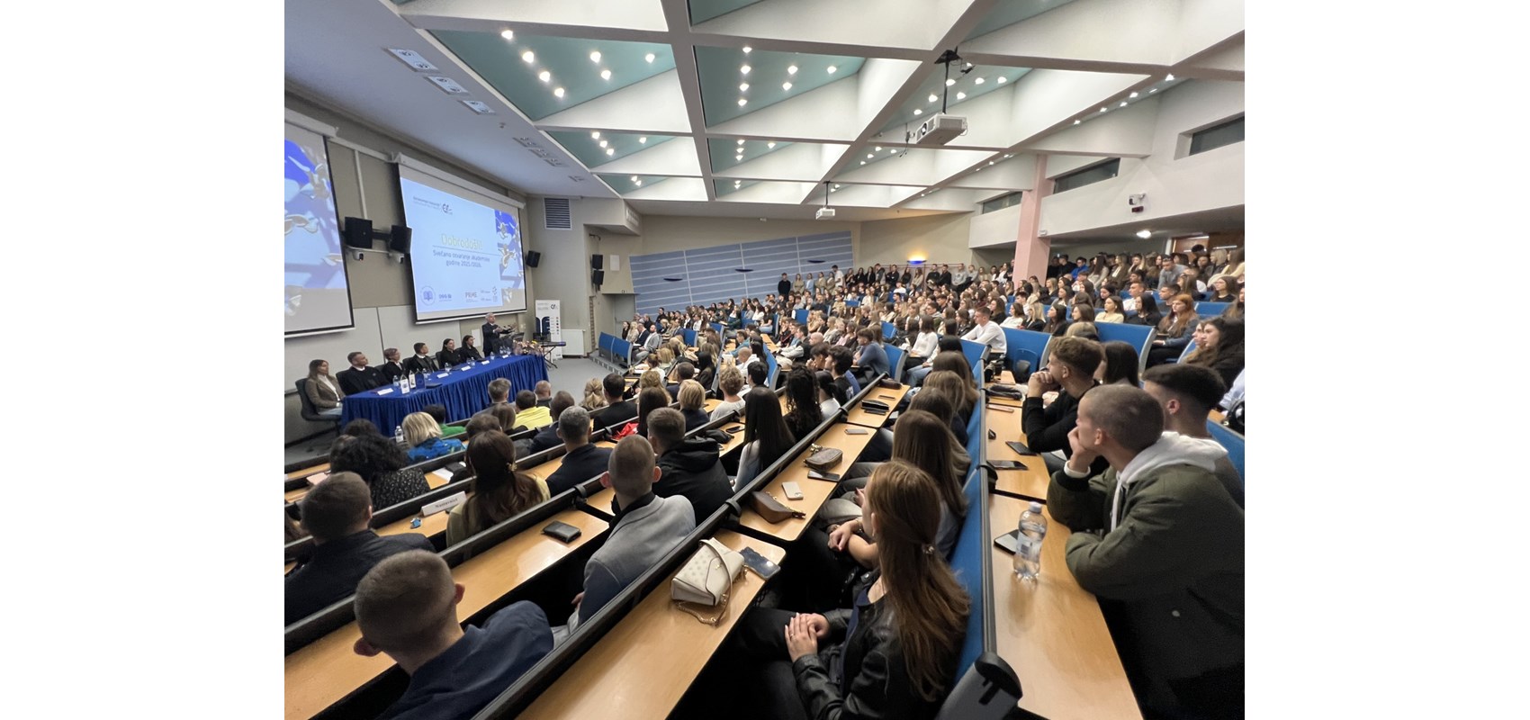 Rektor pozdravio impresivan broj brucoša na Ekonomskom fakultetu u Splitu: Razmišljamo o pokretanju studija na engleskom